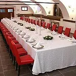 Dvor Jezersek Brnik