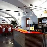 Dvor Jezersek Brnik Церклье-на-Гореньскем