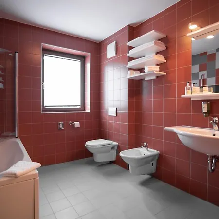 Hotel Dvor Jezersek Brnik Cerklje na Gorenjskem