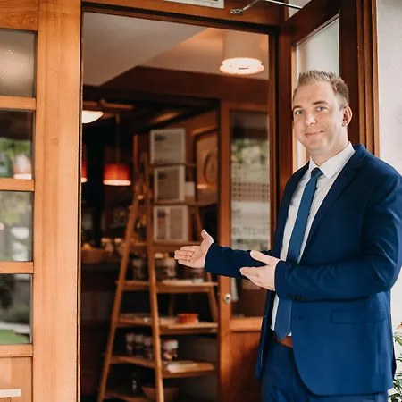 Dvor Jezersek Brnik Hotel Cerklje na Gorenjskem