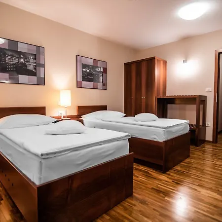 Dvor Jezersek Brnik Hotel Cerklje na Gorenjskem