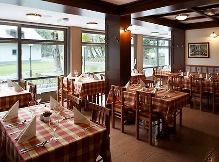 Hotell Dvor Jezersek Brnik Cerklje na Gorenjskem