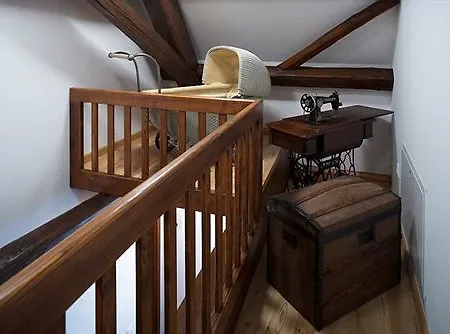 Dvor Jezersek Brnik מלון צרקליה נה גורניסקם