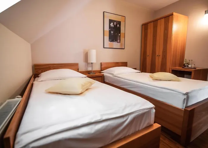 Dvor Jezersek Brnik Hotel Cerklje na Gorenjskem