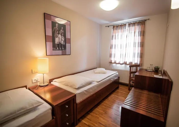 Hotel Dvor Jezersek Brnik Cerklje na Gorenjskem