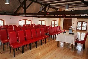 Dvor Jezersek Brnik Hotel