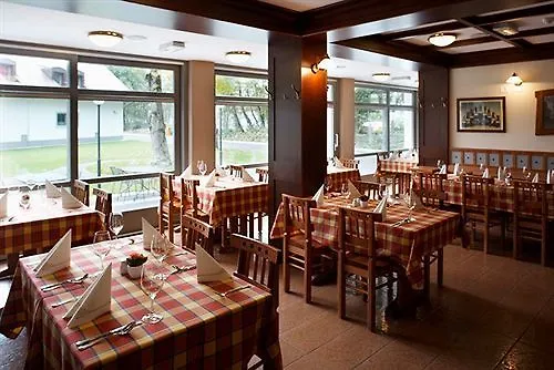 Hotel Dvor Jezersek Brnik Cerklje na Gorenjskem