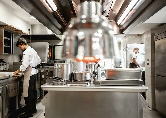 Hotel Dvor Jezersek Brnik